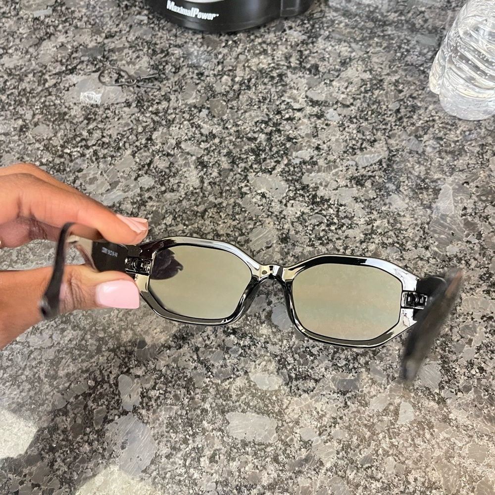 Versace Sunglasses - Picture 3 of 4